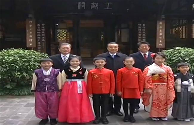 半夜不要照镜子